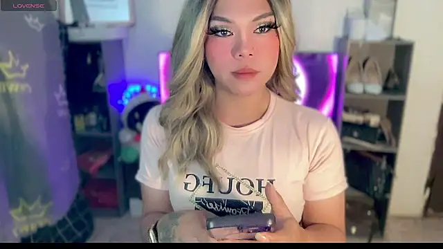 Snapshot of hannaBaby_lisyos11 chatting on June 28, 8:59 pm hannaBaby lisyos11 online show from June 28, 8:59 pm
