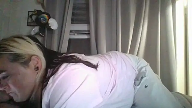 Snapshot of ajsin7 chatting on June 1, 10:17 am ajsin7 online show from June 1, 10:17 am