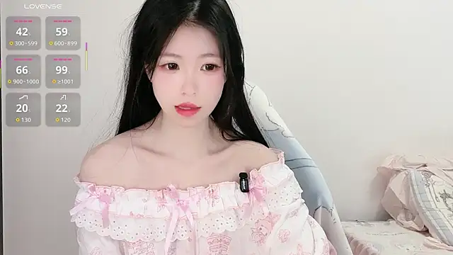 Snapshot of XiaoMei-iiiiii chatting on April 22, 4:37 am XiaoMei-iiiiii online show from April 22, 4:37 am