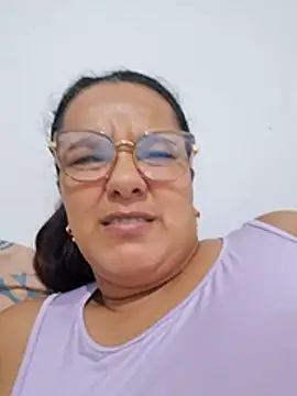 Snapshot of Samanta-42 chatting on June 20, 1:03 pm Samanta-42 online show from June 20, 1:03 pm