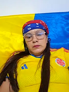 Snapshot of Samanta-42 chatting on July 3, 11:33 pm Samanta-42 online show from July 3, 11:33 pm