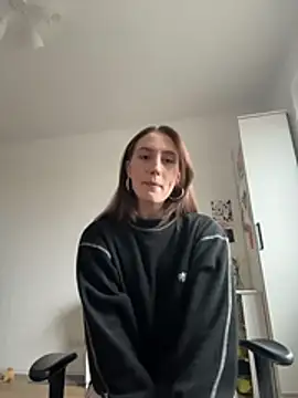 Tiny Anny online show from April 20, 3:48 pm