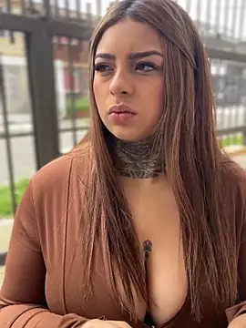 ScarlettRose Pink online show from April 20, 5:59 pm