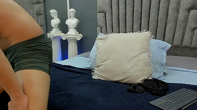 Gean Mclovin online show from June 8, 8:42 pm