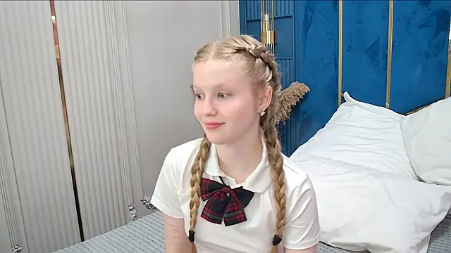 Snapshot of LilianHowards chatting on May 31, 9:49 am LilianHowards online show from May 31, 9:49 am