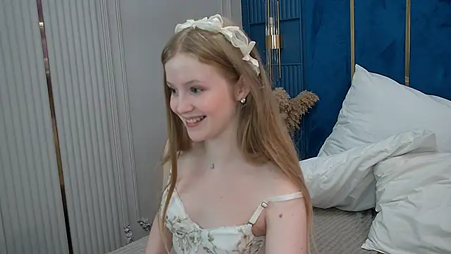 Snapshot of LilianHowards chatting on June 21, 9:56 am LilianHowards online show from June 21, 9:56 am