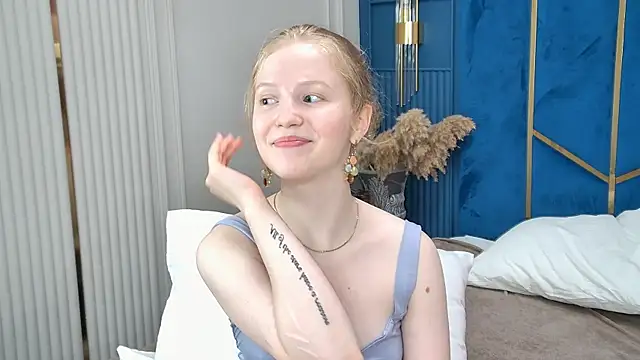 Snapshot of LilianHowards chatting on July 28, 11:39 am LilianHowards online show from July 28, 11:39 am