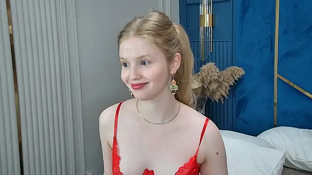 Snapshot of LilianHowards chatting on July 28, 2:35 pm LilianHowards online show from July 28, 2:35 pm