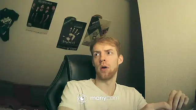 Snapshot of Milkyman7 chatting on December 4, 9:13 pm Milkyman7 online show from December 4, 9:13 pm