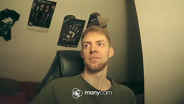 Snapshot of Milkyman7 chatting on December 20, 9:06 pm Milkyman7 online show from December 20, 9:06 pm