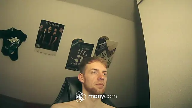 Snapshot of Milkyman7 chatting on December 22, 9:53 pm Milkyman7 online show from December 22, 9:53 pm