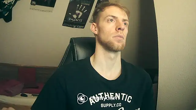 Snapshot of Milkyman7 chatting on December 24, 8:38 pm Milkyman7 online show from December 24, 8:38 pm