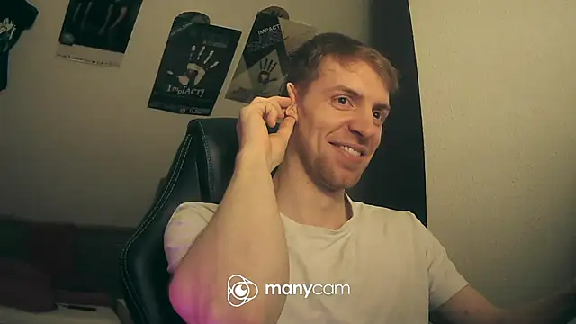 Snapshot of Milkyman7 chatting on January 4, 10:02 pm Milkyman7 online show from January 4, 10:02 pm