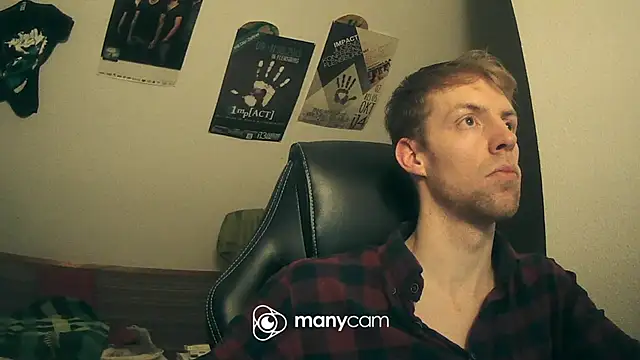 Snapshot of Milkyman7 chatting on February 1, 11:37 pm Milkyman7 online show from February 1, 11:37 pm