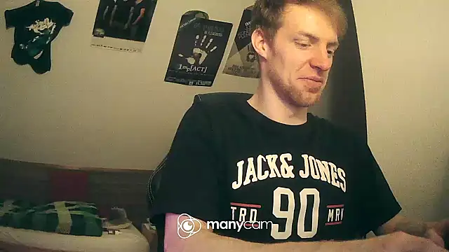 Snapshot of Milkyman7 chatting on February 9, 1:00 am Milkyman7 online show from February 9, 1:00 am