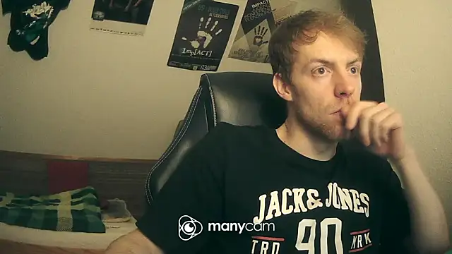 Snapshot of Milkyman7 chatting on February 14, 8:15 pm Milkyman7 online show from February 14, 8:15 pm