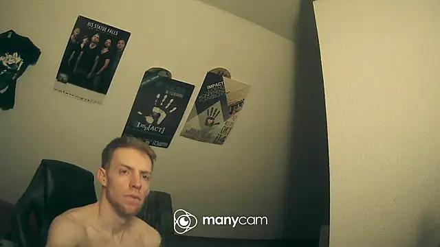 Snapshot of Milkyman7 chatting on February 16, 3:37 am Milkyman7 online show from February 16, 3:37 am