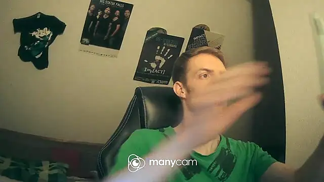 Snapshot of Milkyman7 chatting on March 15, 10:22 pm Milkyman7 online show from March 15, 10:22 pm