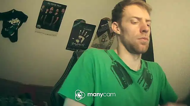 Snapshot of Milkyman7 chatting on March 17, 9:34 pm Milkyman7 online show from March 17, 9:34 pm