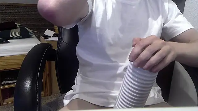 Snapshot of Milkyman7 chatting on June 13, 7:56 pm Milkyman7 online show from June 13, 7:56 pm