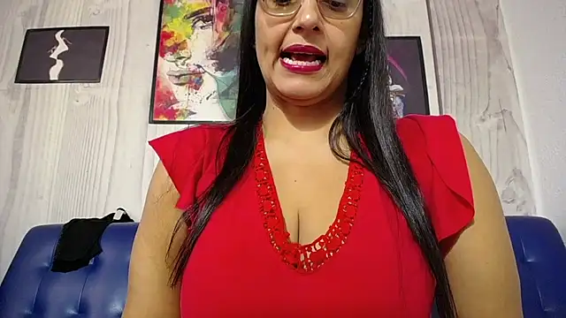 Snapshot of Miss_Bobbiess chatting on April 18, 7:58 pm Miss Bobbiess online show from April 18, 7:58 pm