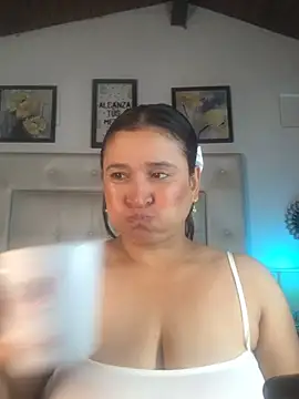 Snapshot of anastassiaa_57 chatting on July 17, 10:11 am anastassiaa 57 online show from July 17, 10:11 am
