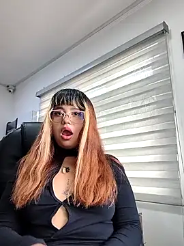 Snapshot of BelleVivianne chatting on April 25, 1:41 pm BelleVivianne online show from April 25, 1:41 pm