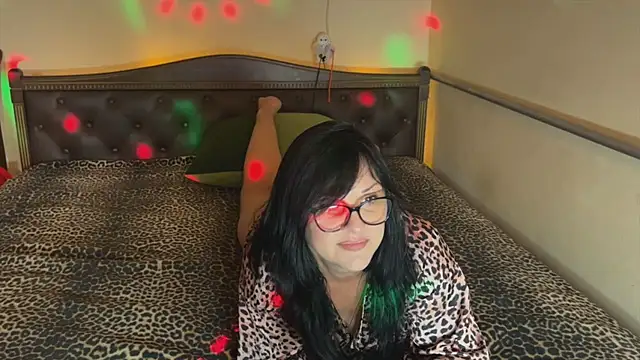 Snapshot of OxiLovex chatting on July 22, 1:03 pm OxiLovex online show from July 22, 1:03 pm