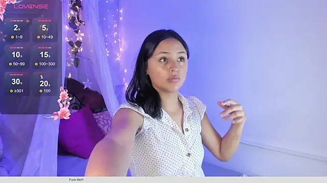 Snapshot of thalia_ecos chatting on May 15, 6:26 pm thalia ecos online show from May 15, 6:26 pm
