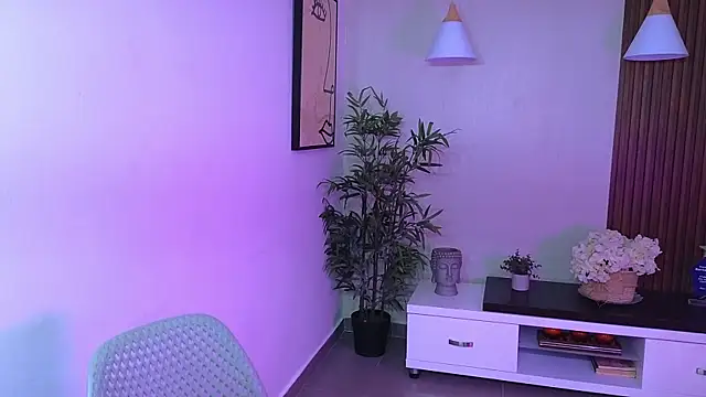 Snapshot of Cherry_Vixen_ chatting on June 3, 6:13 pm Cherry Vixen online show from June 3, 6:13 pm