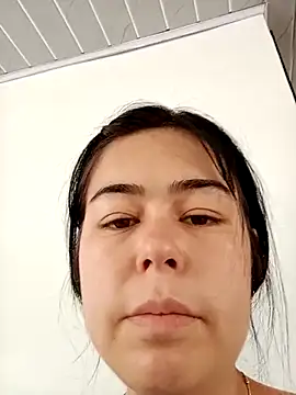 julietaflame online show from April 22, 8:10 pm