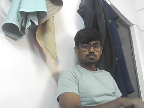 Snapshot of singaram190 chatting on July 24, 7:06 am singaram190 online show from July 24, 7:06 am