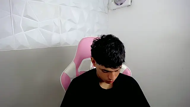 Snapshot of Yosepp_cum chatting on May 8, 3:12 am Yosepp cum online show from May 8, 3:12 am