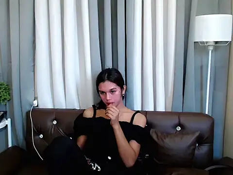 Snapshot of marie_castro chatting on May 18, 4:07 am marie castro online show from May 18, 4:07 am