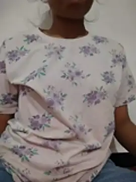 Snapshot of missnaina1 chatting on July 25, 5:43 pm missnaina1 online show from July 25, 5:43 pm