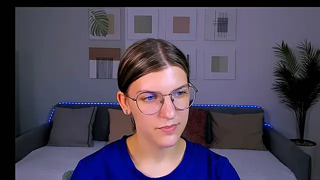 AnnaThorne online show from June 2, 9:33 am