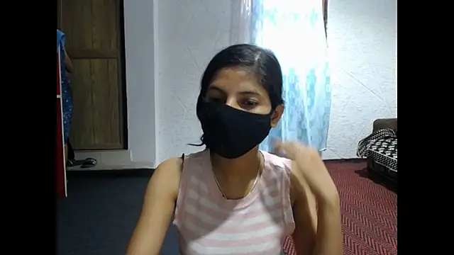Snapshot of Rasha_ chatting on May 29, 4:43 am Rasha online show from May 29, 4:43 am