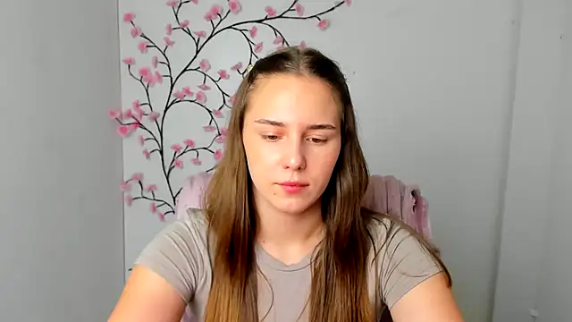 Snapshot of Kyara_ra chatting on August 3, 9:59 am Kyara ra online show from August 3, 9:59 am