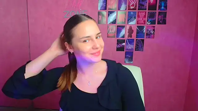 Snapshot of Kyara_ra chatting on August 4, 5:32 am Kyara ra online show from August 4, 5:32 am