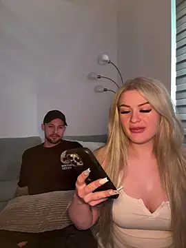 SexyCouple1910 online show from April 21, 5:17 pm