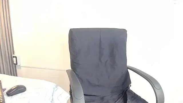 Snapshot of lolabunnysc chatting on June 8, 12:16 pm lolabunnysc online show from June 8, 12:16 pm