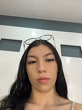 Snapshot of Maddison_Foxxx chatting on July 27, 12:56 pm Maddison Foxxx online show from July 27, 12:56 pm