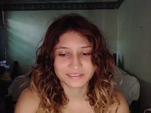Snapshot of AnnieLorin chatting on July 24, 4:05 pm AnnieLorin online show from July 24, 4:05 pm
