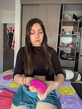Snapshot of Soffy_20 chatting on April 23, 6:32 pm Soffy 20 online show from April 23, 6:32 pm