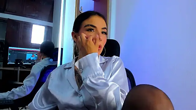 isabella hv online show from May 30, 7:44 pm