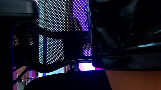 isabella hv online show from June 8, 6:52 pm