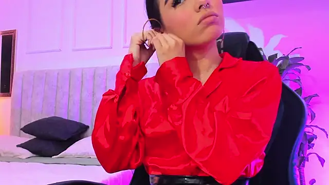 isabella hv online show from June 9, 6:52 pm