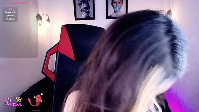 Snapshot of aliceinflames chatting on May 15, 9:22 pm aliceinflames online show from May 15, 9:22 pm