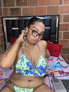  Piel Canela online show from June 3, 2:03 am