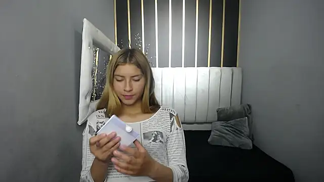 nancy blonde online show from May 8, 12:43 pm